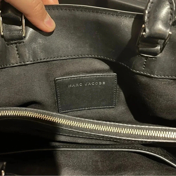 MARC JACOBS Madison Medium Black Leather Shoulder Crossbody Bag - Picture 11 of 16